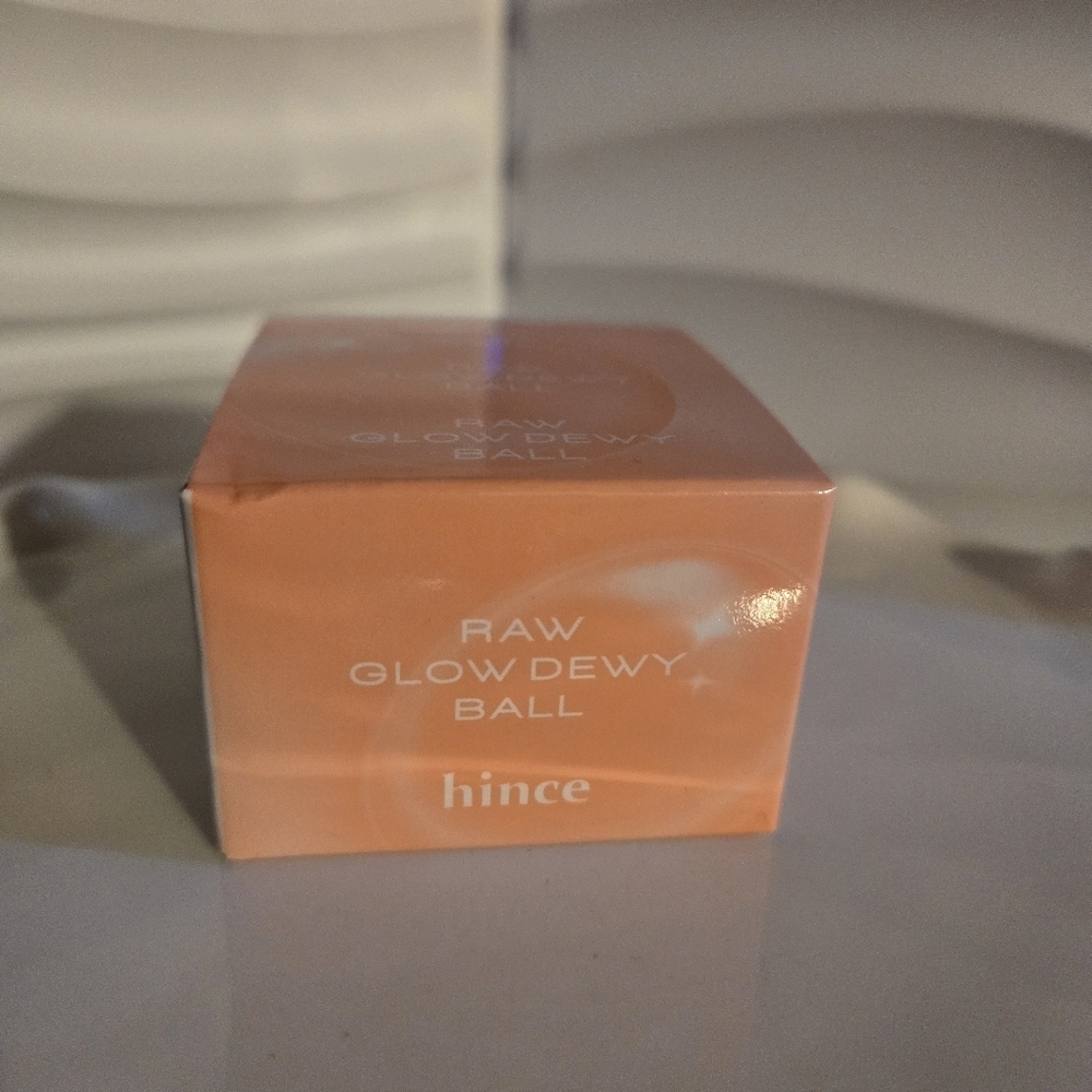 Hince Raw Glow Dewy Ball In Peach Dew
